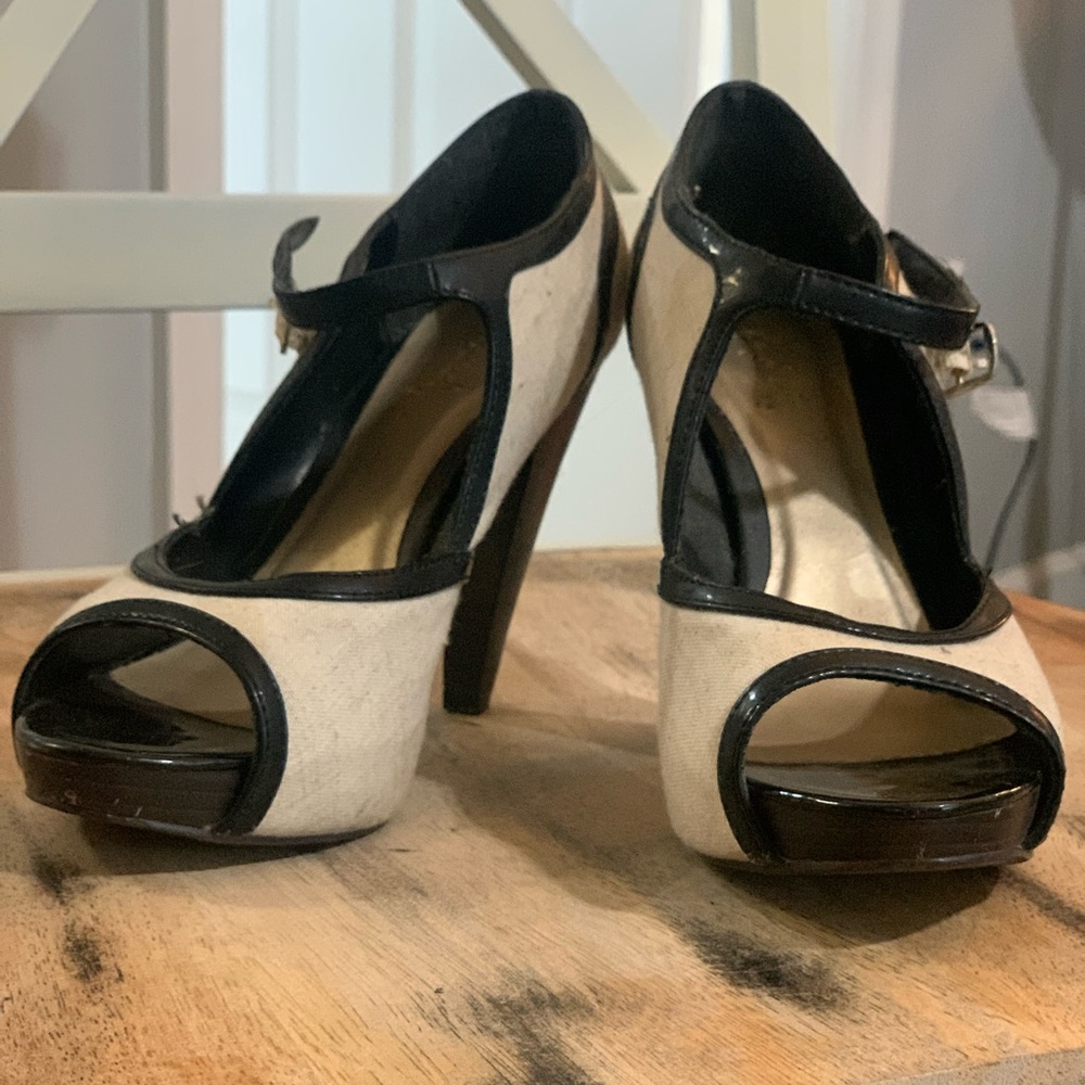 Qupid strapping heels